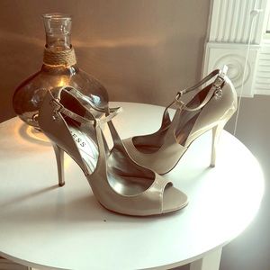 Adorable open toe nude patent leather pumps